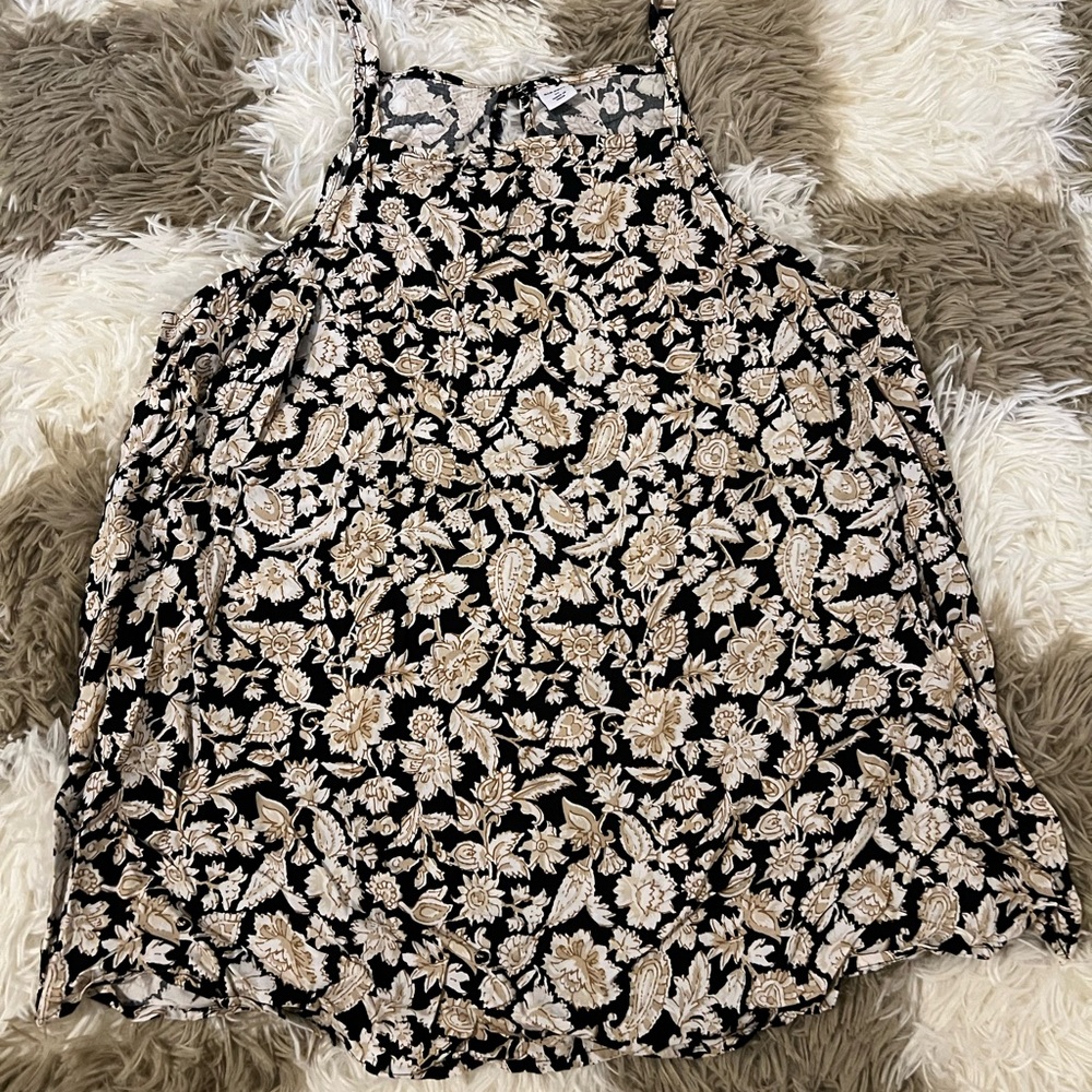 Old Navy Black and Cream Floral Tank Top size M